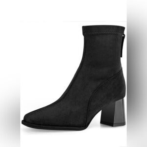 Trakxy Women's Chelsea Black Ankle Booties Size 8 New with Tags